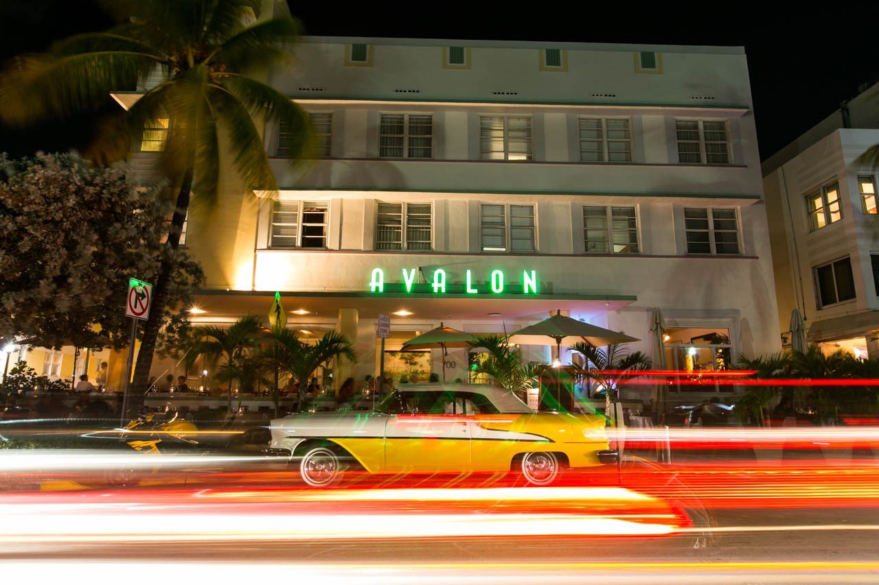 Hotel Avalon en la famosa avenida Ocean Drive - South Beach - Tetsu Esposito