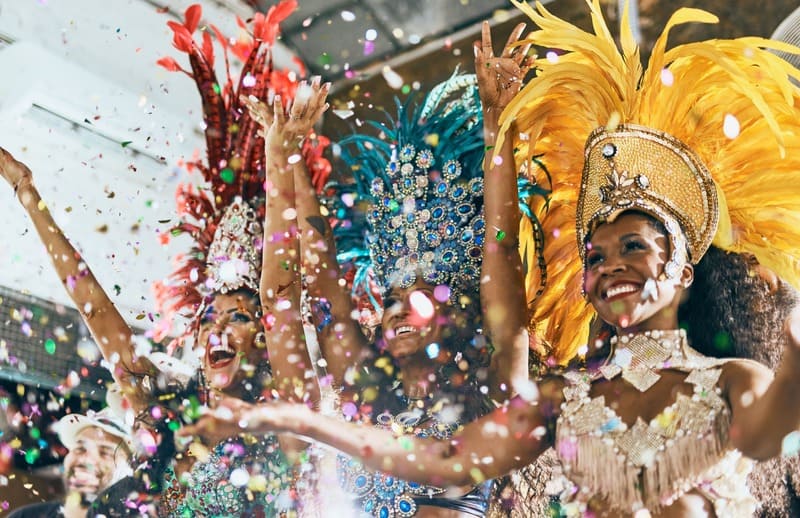 mulheres samba no carnaval Rio de Janeiro