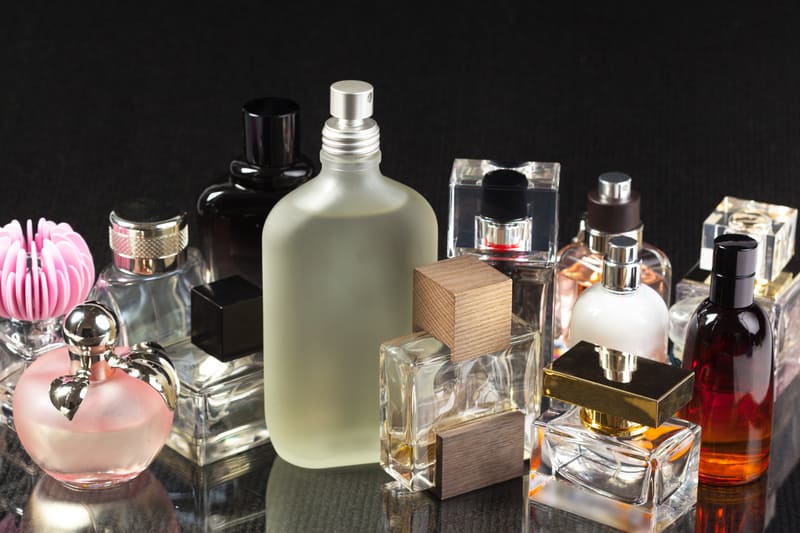variedad de perfumes y frangancias para hombre y mujeres
