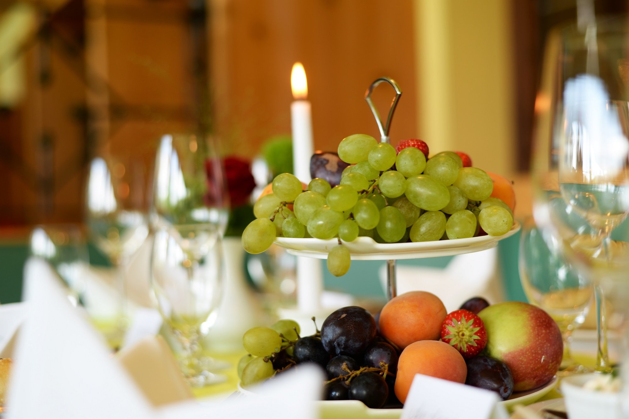 table-wine-fruit-restaurant-celebration-decoration-meal-food-produce-romantic-wedding-lunch-buffet-dinner-grapes-reception-event-setting-brunch-centrepiece-1382262
